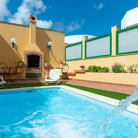 The Yellow House - Climatized Pool - Solarium Rooftop Gáldar