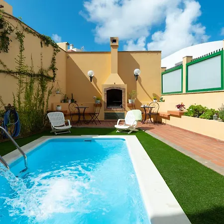 The Yellow House - Climatized Pool - Solarium Rooftop Вилла Гальдар