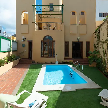 The Yellow House - Climatized Pool - Solarium Rooftop Вилла