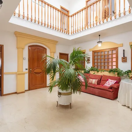 The Yellow House - Climatized Pool - Solarium Rooftop Вилла Гальдар